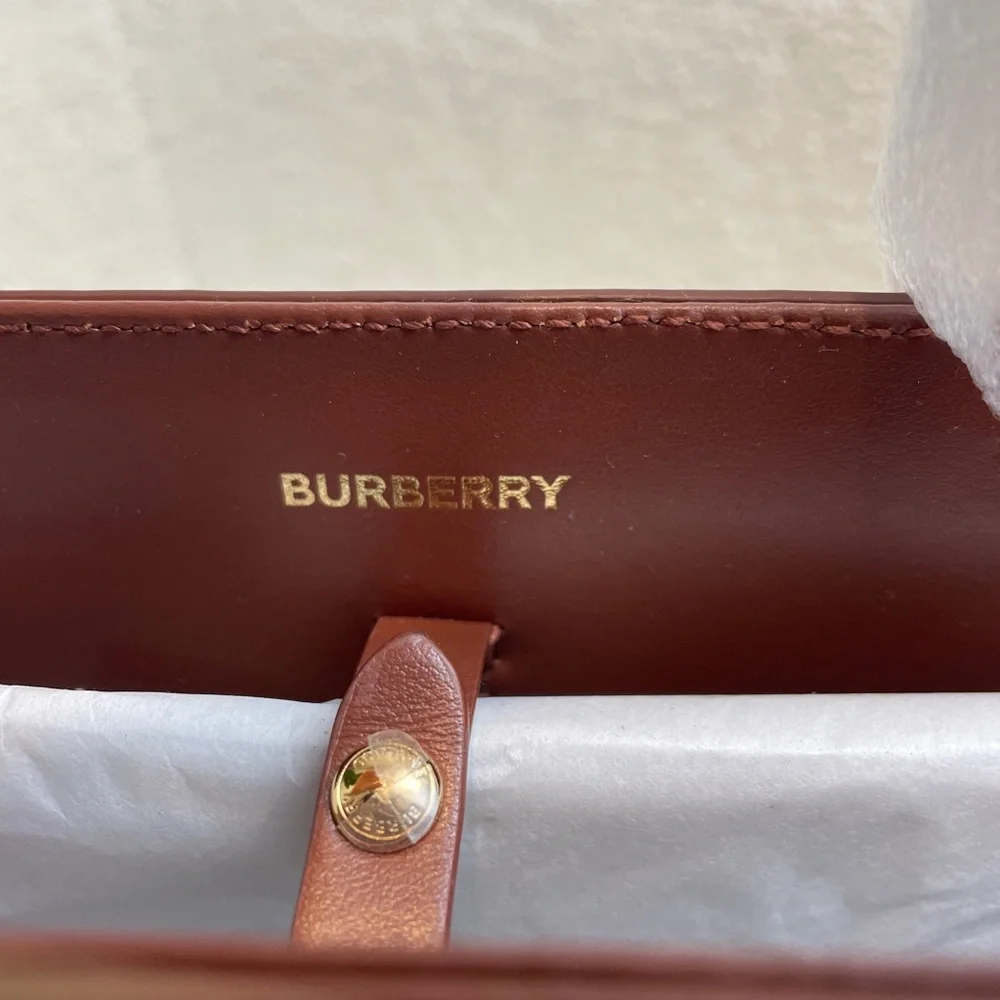 BURBERRY Two Way Baby Title Bag - Picture 6 of 8